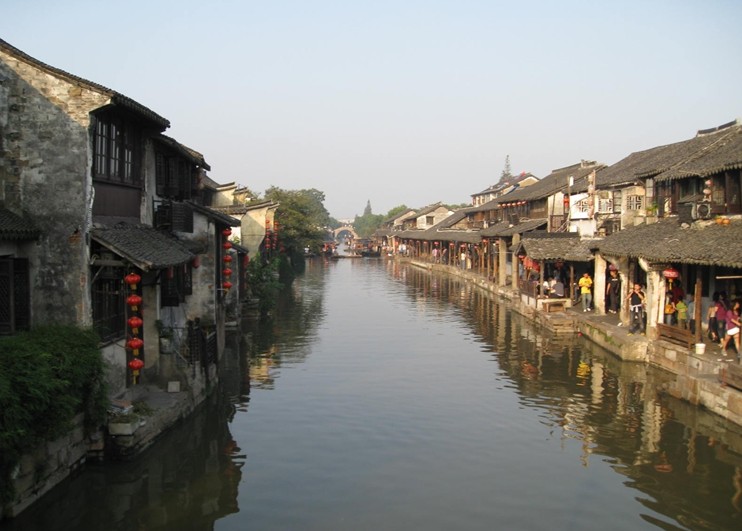 煙雨長(zhǎng)廊入畫來(lái)——西塘古鎮(zhèn)的詩(shī)意漫步